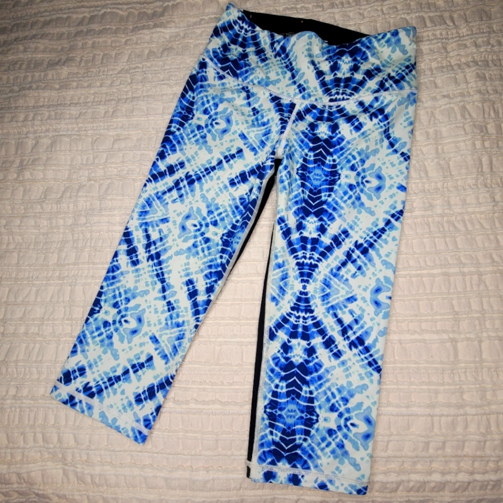 Tie Dye Knockout by Victoria Secret Sport Crop Leggings Small